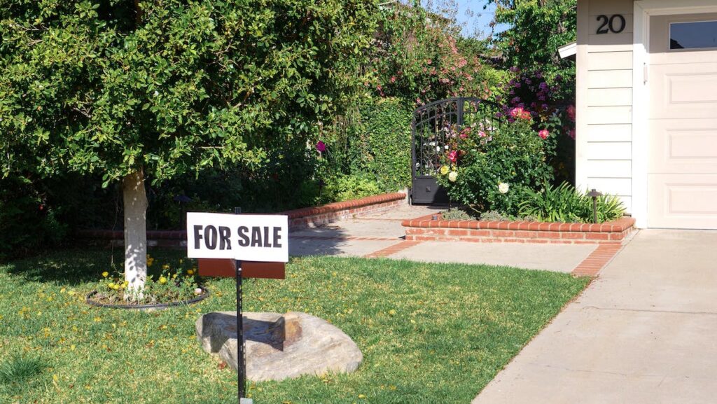America’s Housing Crunch Keeps New Buyers Locked out of the Market as They Struggle to Put 30% of Their Income Aside for Rent-image01